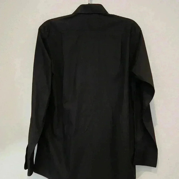 Wall Street Classic Fit Button Down Shirt - Picture 7 of 9